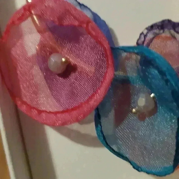 C & C CALIFORNIA FLOWER EARRINGS - Picture 3 of 3